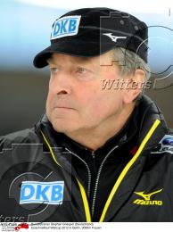 09.03.2012, Berlin, Bundestrainer Stephan Gneupel (Deutschland) Eis.